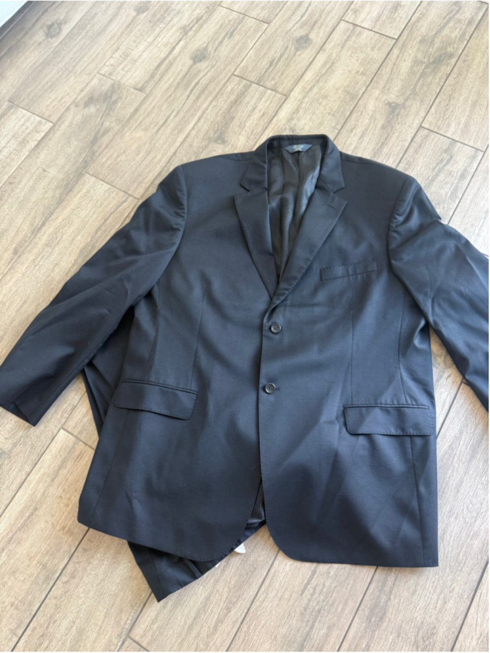 Black Pronto Uomo men’s wool suit